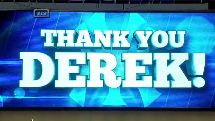 Derek Jeter Walks Out to Shortstop Alone After His Final Game