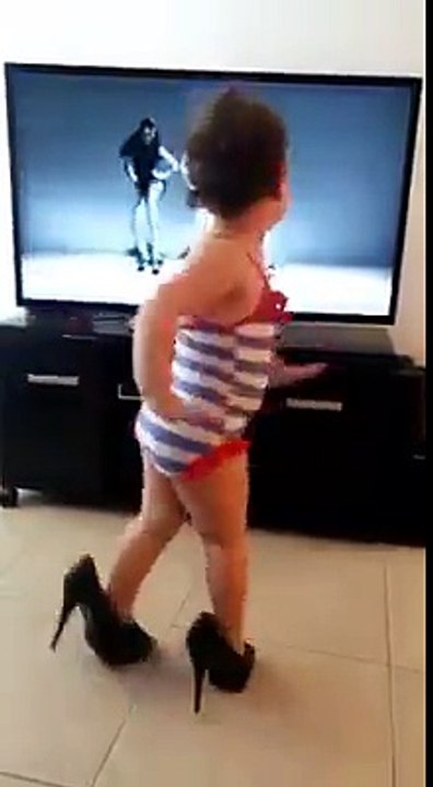 Petite fille sur les traces de Beyonce !