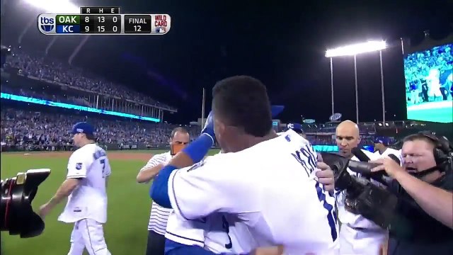 Royals advance to ALDS on Perez's walk-off hit