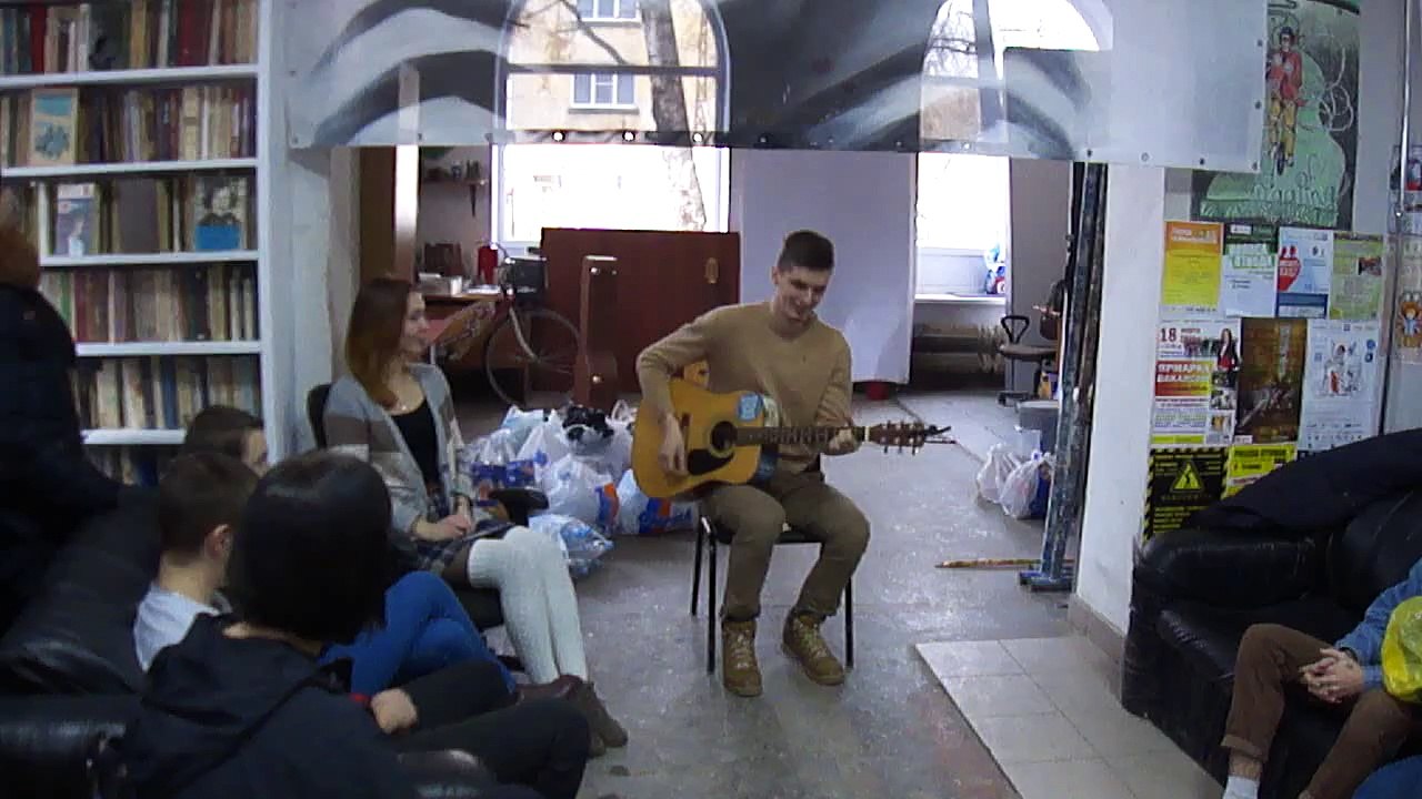 Музыка на осеннем фримаркете в Петрозаводске. часть 1 [26.10.2014]
