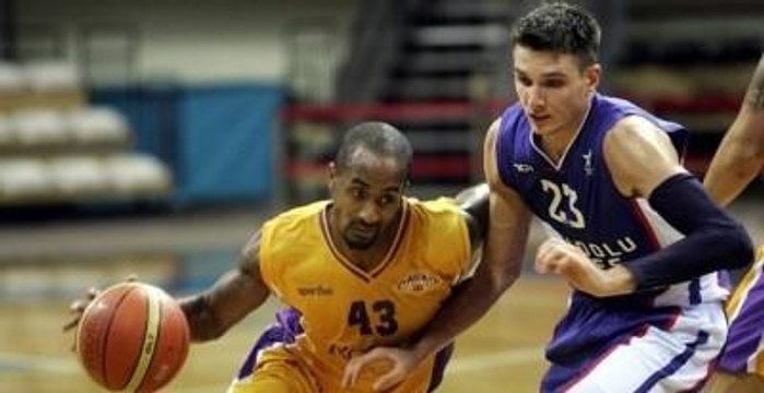 Anadolu Efes Euroleague'deki İlk Yenilgisini Aldı