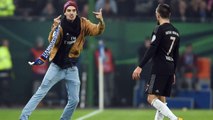 Ribery marque et se fait agresser par un supporter