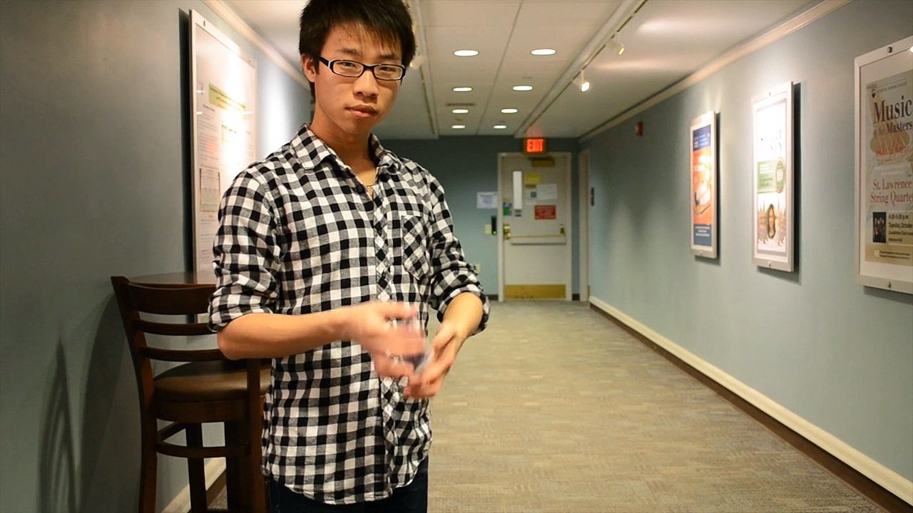 Pivit by Hui Zheng - Card Magic Trick