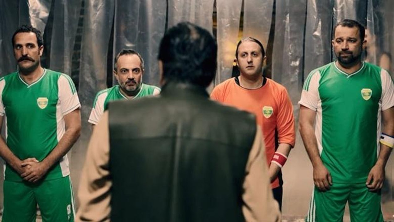 Çakallarla Dans Sıfır Sıkıntı'nın fragmanı yayınlandı