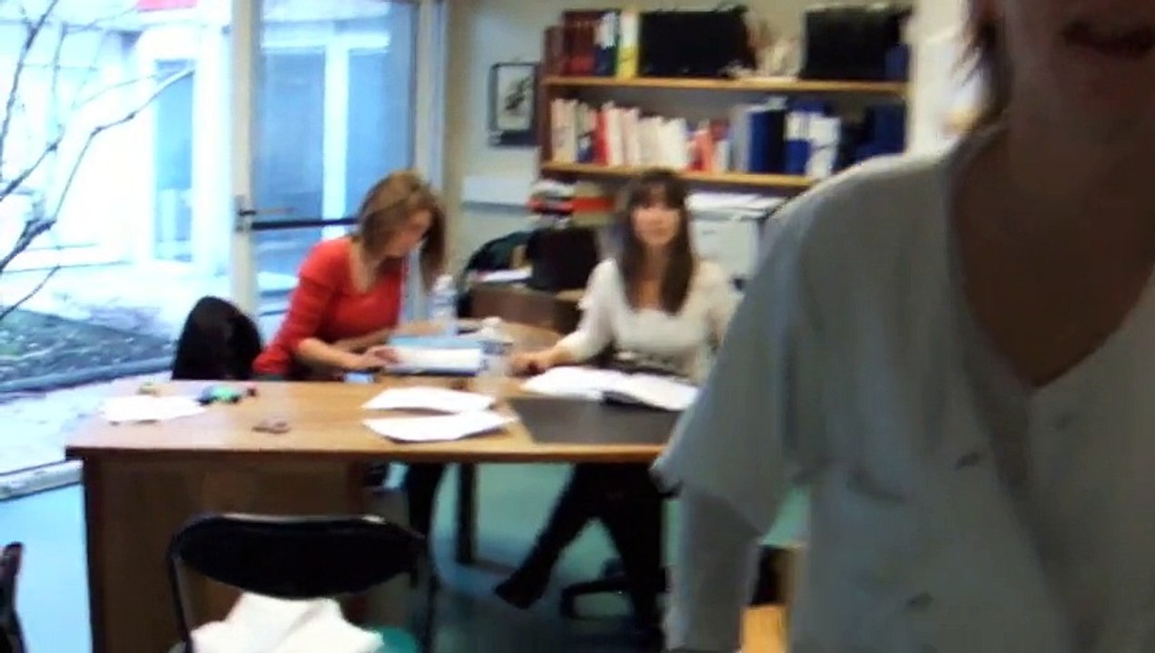 Lip Dub à  l'IEM de Talence, qui réunit pour la première fois des personnes en situation de handicap et des soignants, tout cela sur une musique de Mika.