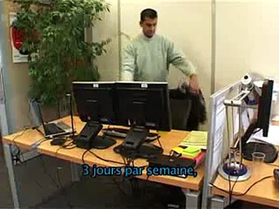 Lors de la 11ème semaine en faveur de l'emploi des personnes handicapées, en novembre 2008, le PMU a permis le recrutement de Rajeev Jugunauth, web designer, au sein de la division décisionnelle de la DOSI. Portrait de ce salarié malentendant et récit d'u