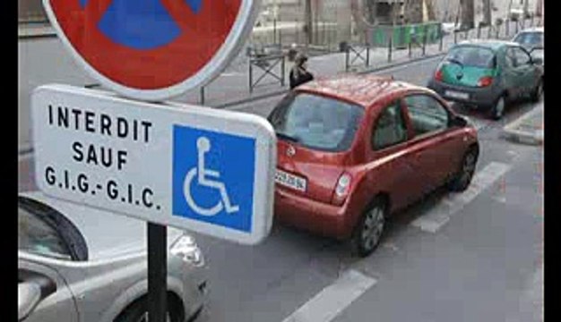 Comme n'importe qui, Sarah a décroché un entretien d'embauche. La veille, elle a du mal à trouver le sommeil.Le jour J, d'autres candidats attendent leur tour. C'est à elle. Face au recruteur, Sarah se lance avec humour dans un argumentaire sur les avan