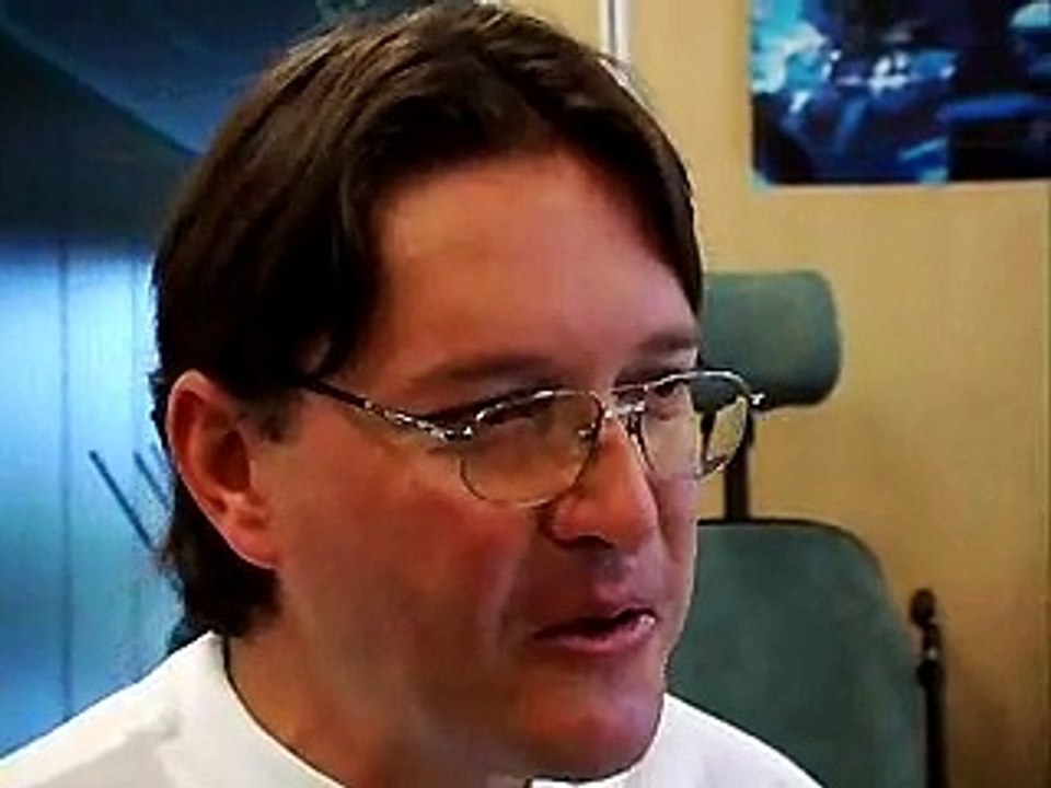 Vasile Stoica, célèbre sportif roumain, a traversé l'Europe dans un fauteuil Kà¼schall K4, totalisant 7375 km en moins de 4 mois. Pour la seconde partie de son voyage, de Saint Jacques de Compstelle à  Dà¼sseldorf, Vasile a parcouru une distance de 2125 k