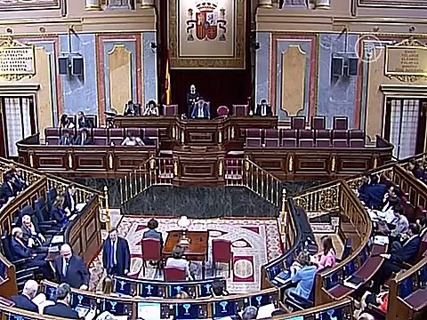 Премьер Испании второй раз извинился за коррупцию