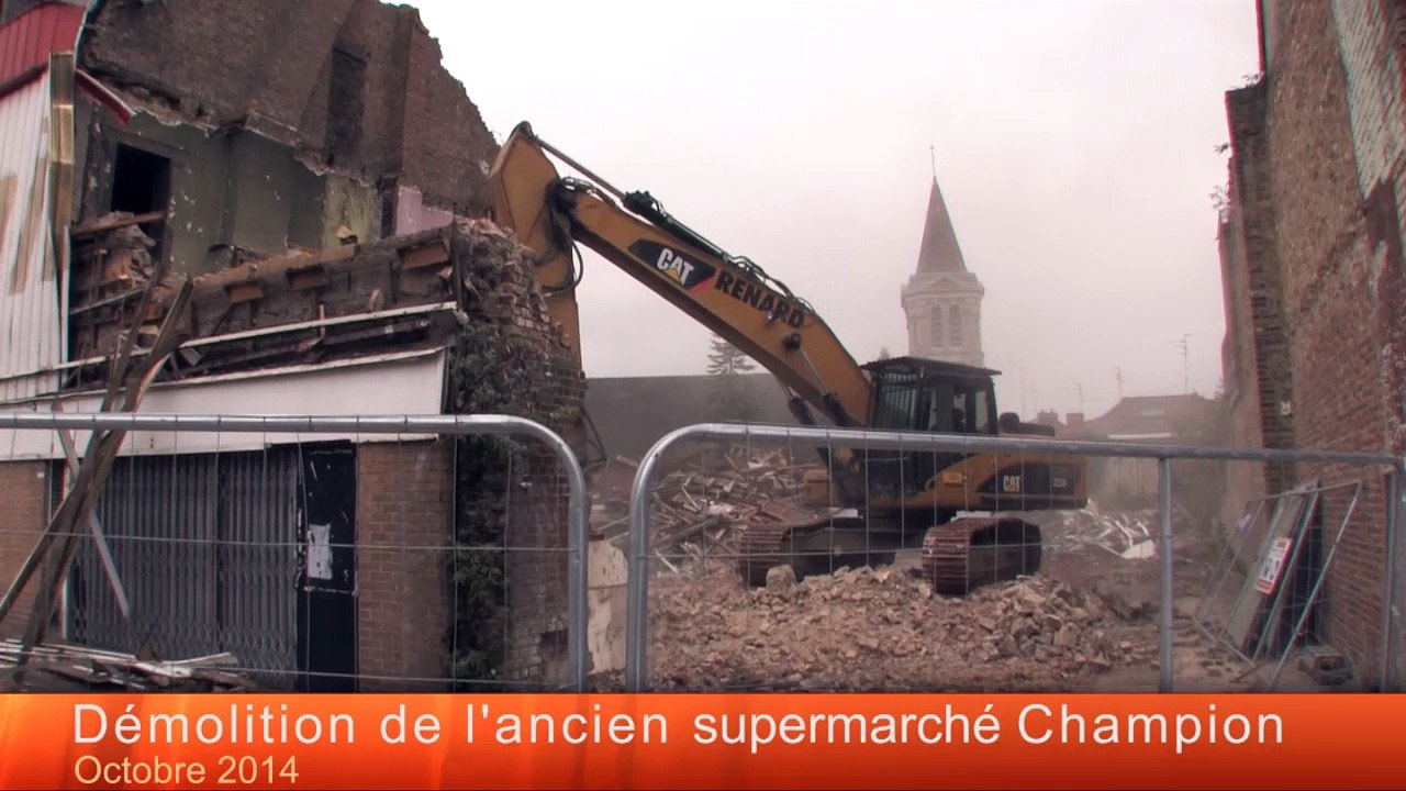Démolition de l'ancien supermarché Champion - octobre 2014