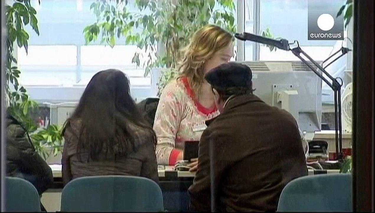 Germany jobless fall, inflation remains weak
