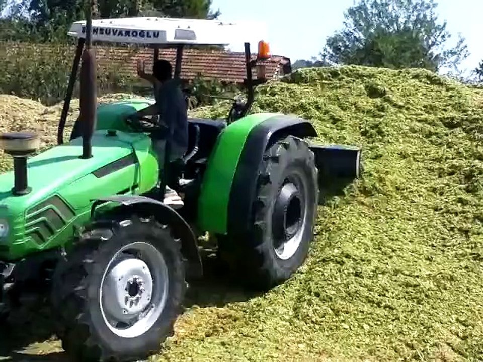 Deutz-Fahr Agrolux 80 Ve  Silaj Yığınları - Tarım Günlükleri