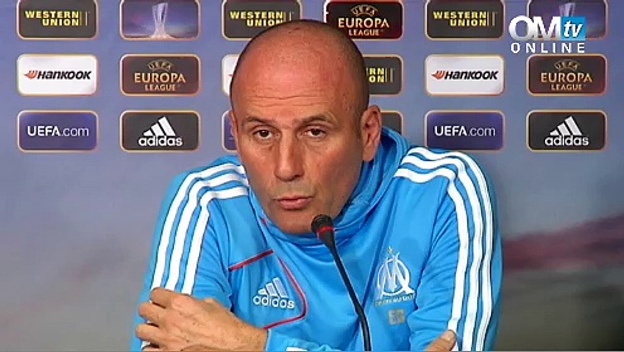 Elie Baup et Steve Mandanda face à la presse