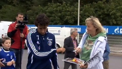 NASL - Raúl ficha por el Cosmos