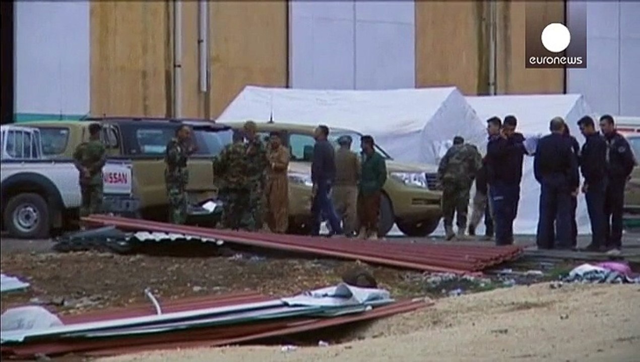Iraqi Peshmerga fighters ready to cross into Kobani