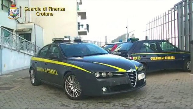 Crotone - scoperti 72 falsi braccianti agricoli (27.10.14)