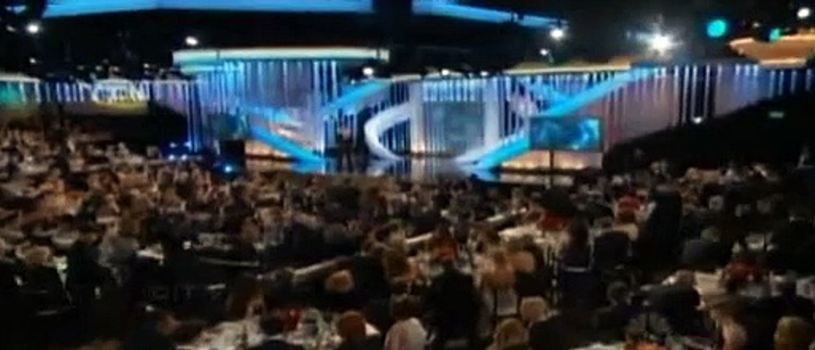 Claire Danes reçoit un Golden Globes pour "Homeland"