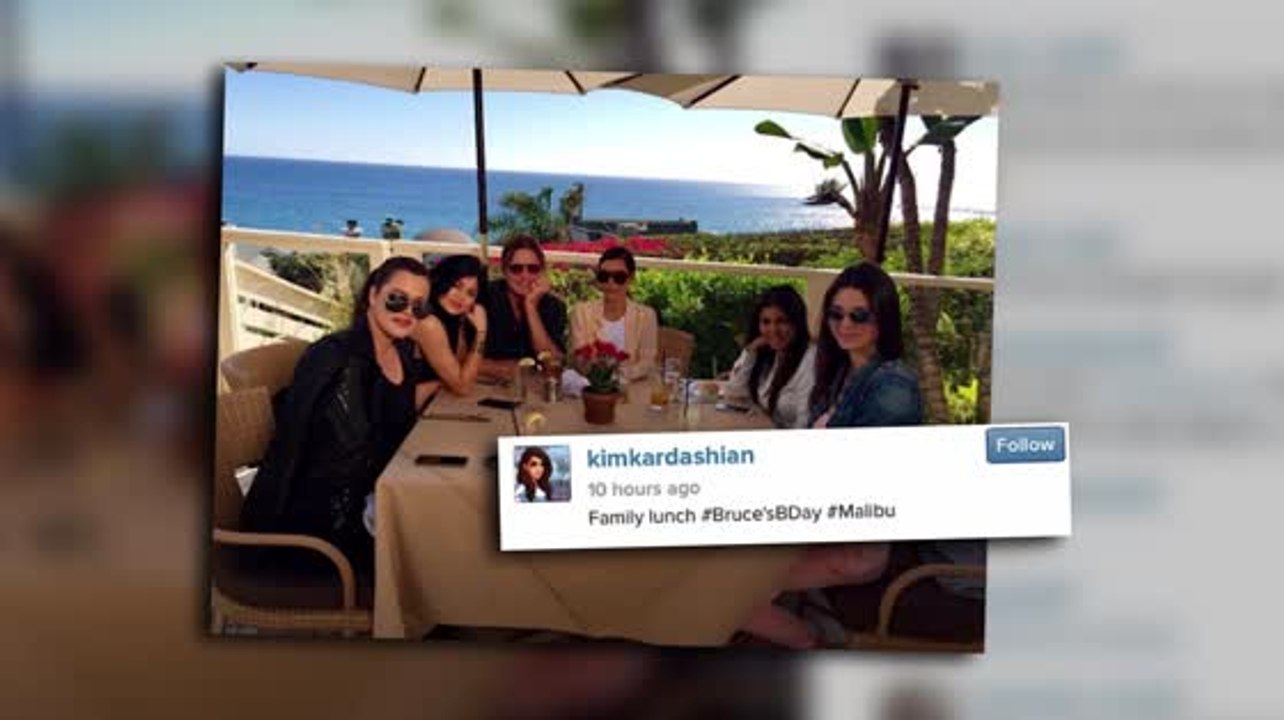 Der Kardashian Clan feiert den Geburtstag von Bruce Jenner