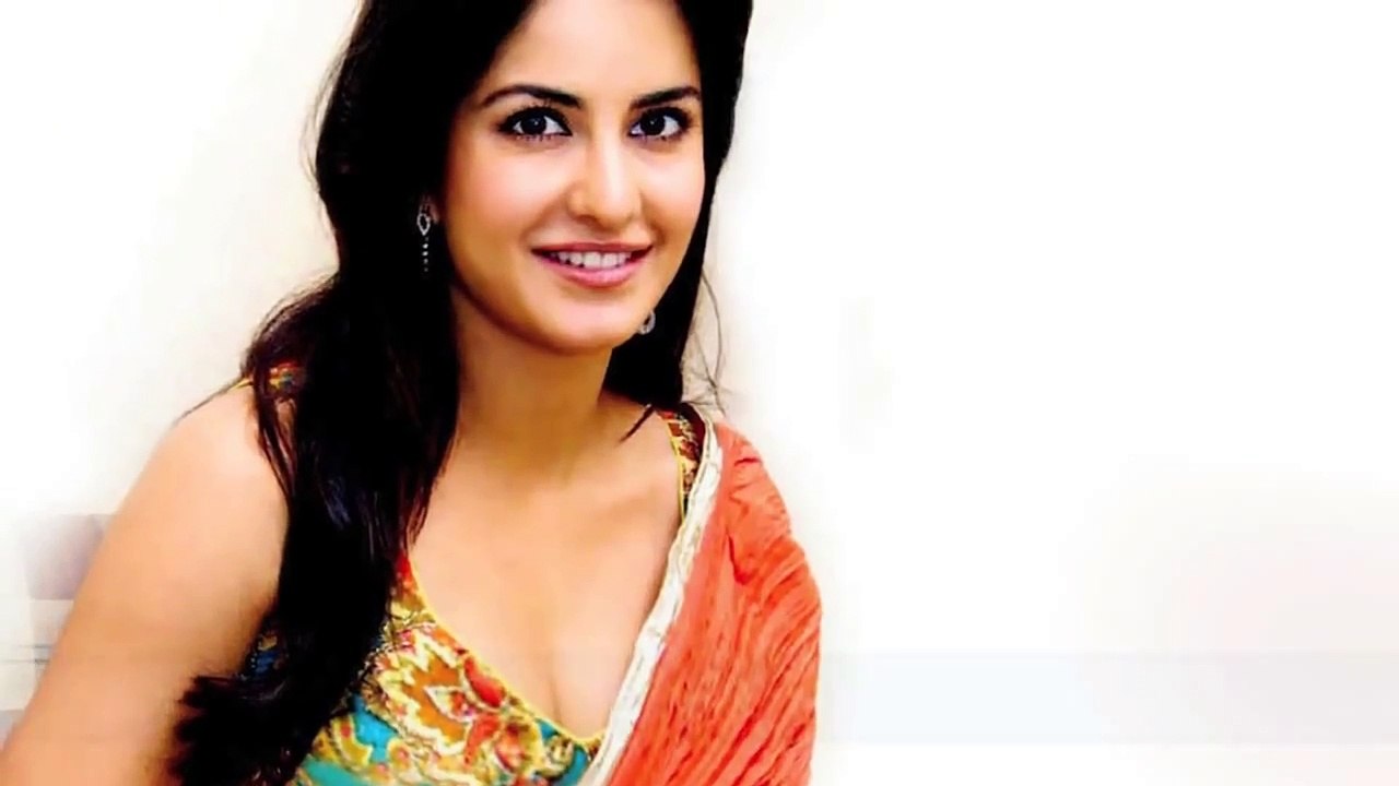 Bollywood News Katrina Kaif Hot Topless Bed Scene