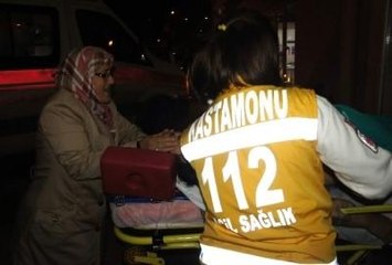 Otomobilin Çarptığı Öğretmen ve Çocuk Hayatını Kaybetti