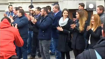 صناديق الاقتراع فتحت في رومانيا لانتخاب خلف لباسيسكو