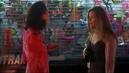 jennifer W y Heatehr J Besando a JS 2002