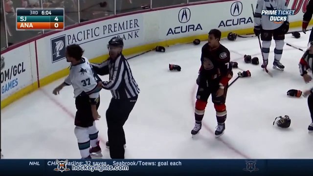 Hockey fight : John Scott vs Tim Jackman round 2 - Oct 26, 2014