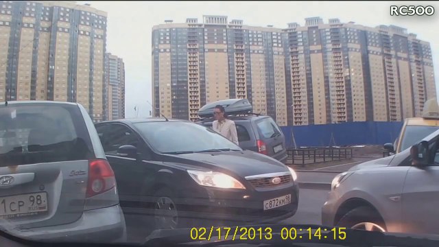 Roadrage de femmes en colère - Compilation de filles au volant qui se battent!