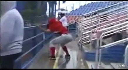 Funny Baseball Rain Delay Dance-Off Video