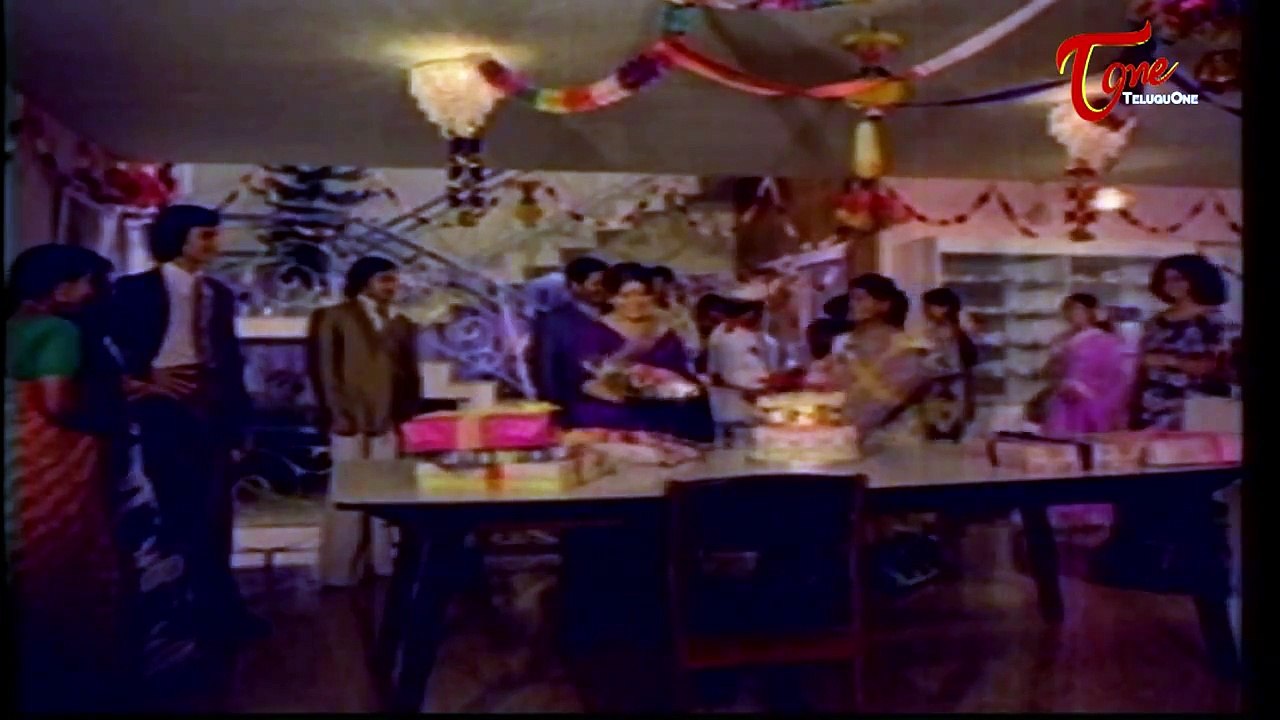 Gopalarao Gari Ammayi Movie Comedy Scenes || Rao Gopala Rao Misunderstanding His Wife @ Party