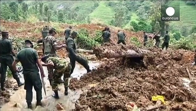 Sri Lanka: carrera contrarreloj para encontrar supervivientes bajo el lodo