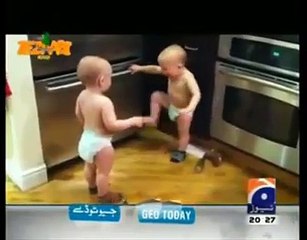 ‫We Are Youth - نواز شریف عمران خان کو مناتے ہوے.‬