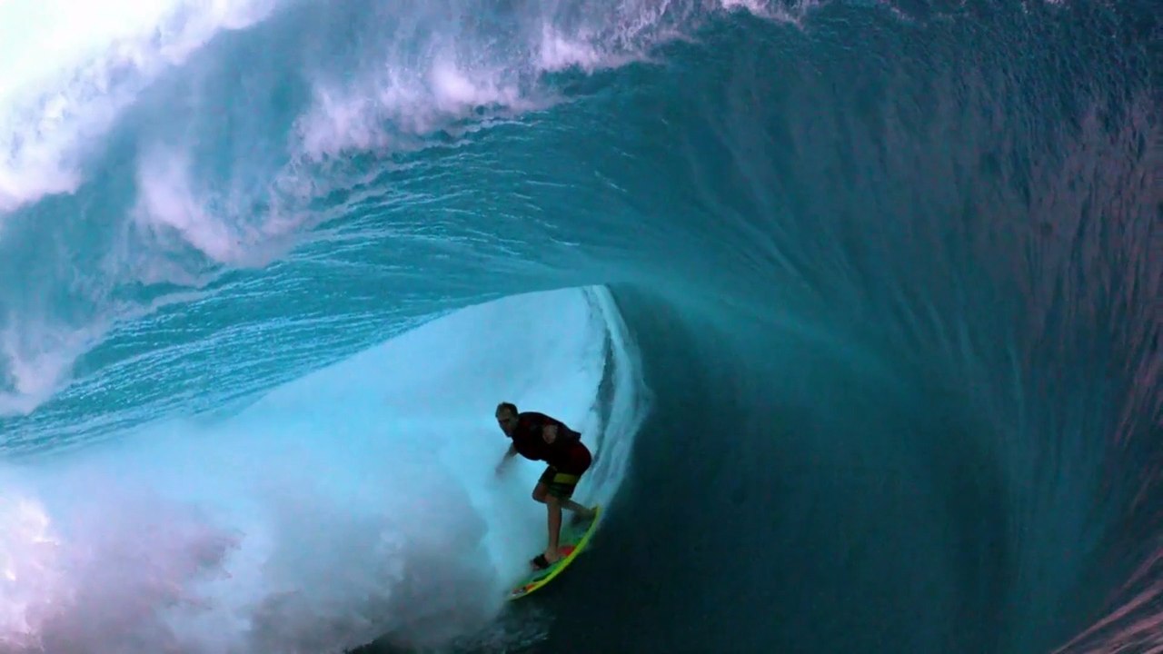 Une compilation des plus beaux moments de surf amateur