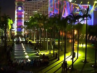 Залив в Гонконге украшает огромное 3D-шоу