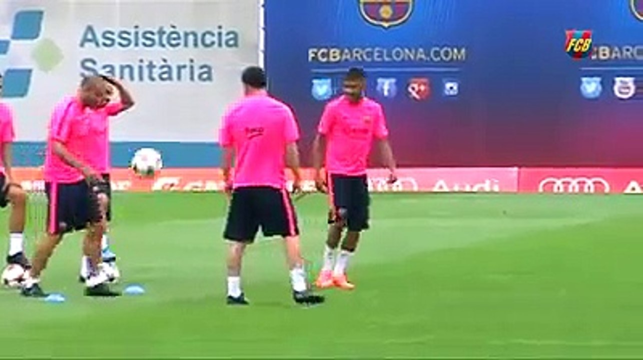 Sonunda bu da oldu! Messi kafayla basket attı! Bu adam insan olamaz!