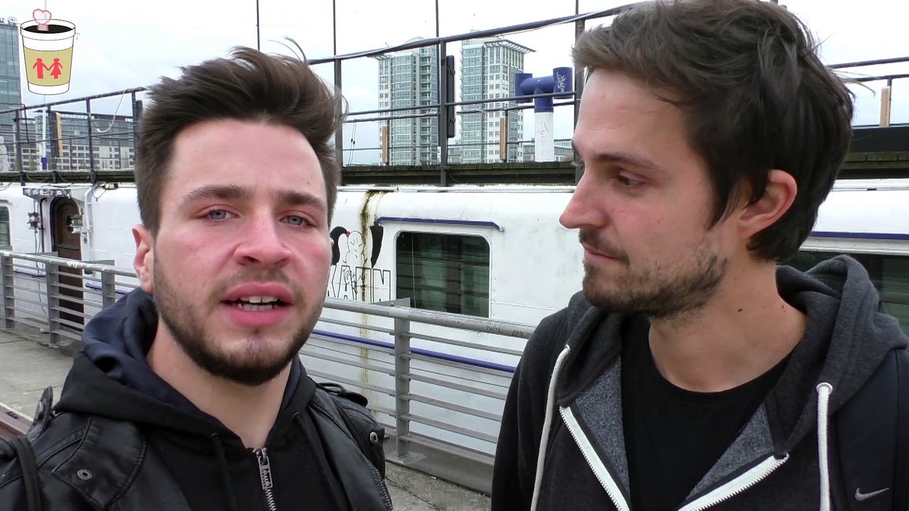 133 Ansprechen wenn andere zuhören