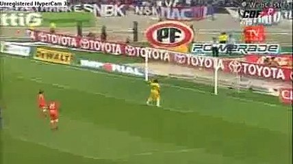 Le lob magistral d'Eduardo Vargas