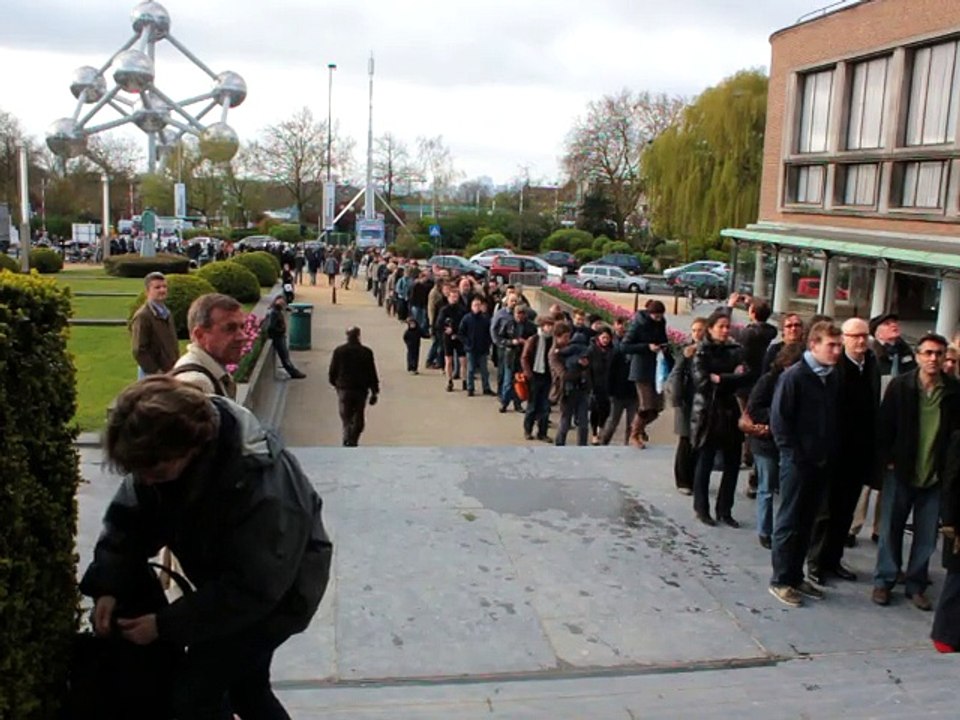 Les Français de Bruxelles votent au Heysel