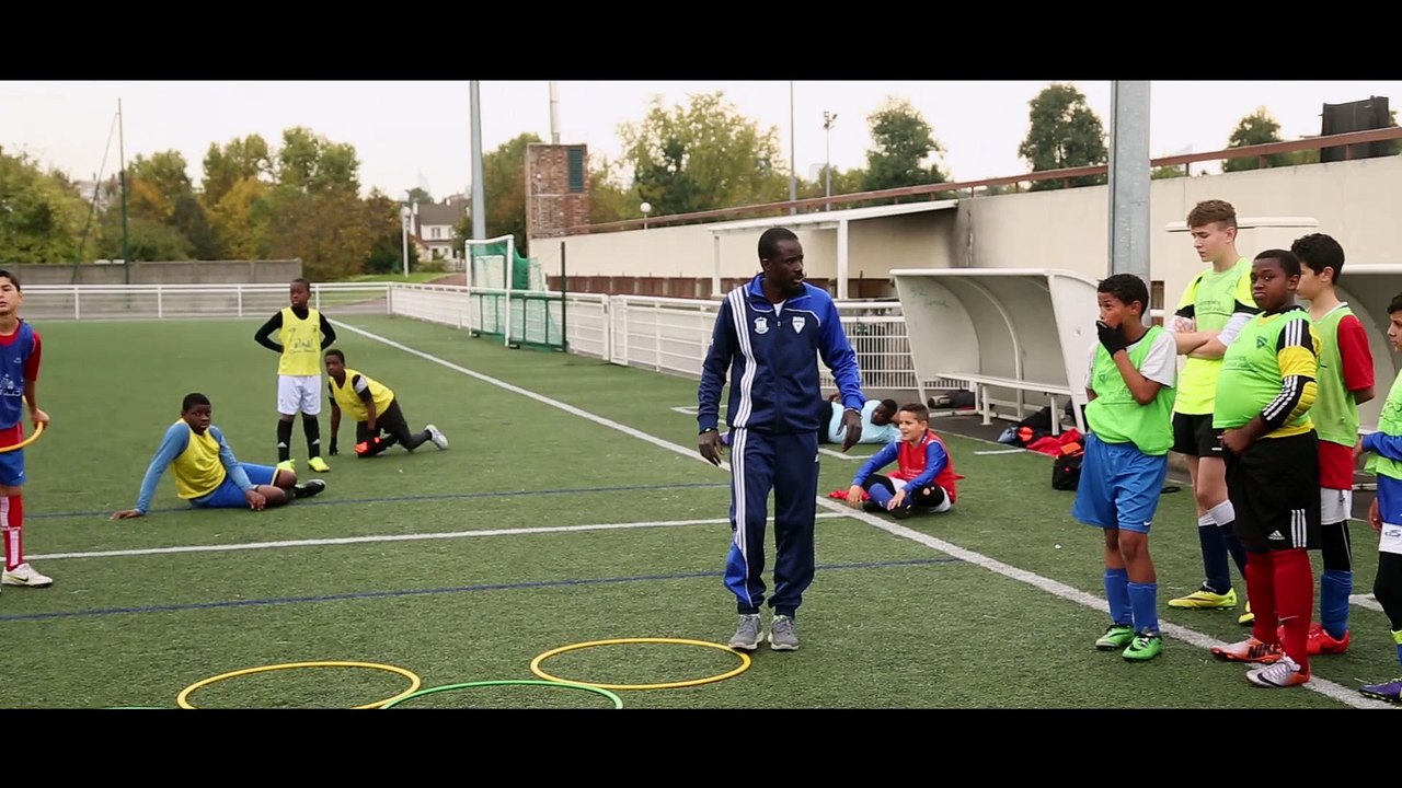 Stage Colombes en Foot Vacances de la Toussaint 2014