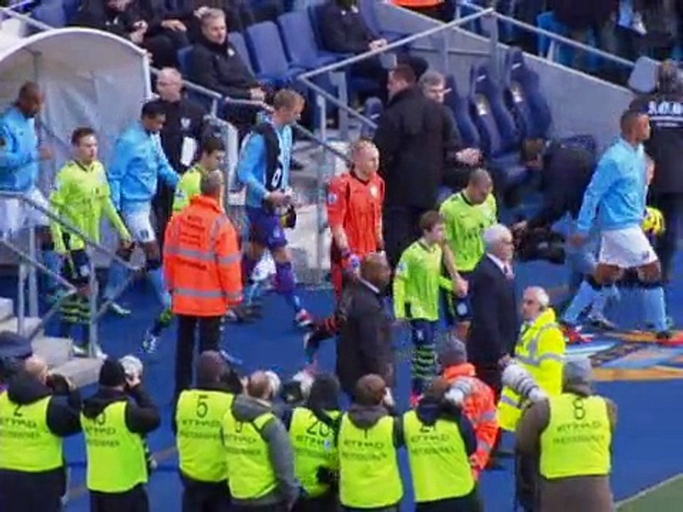 Festival de buts lors du duel entre Benteke et Kompany