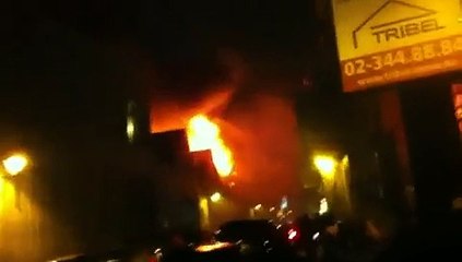 Bruxelles: violent incendie rue de la Glacière
