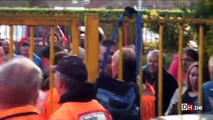 Des supporters de Bruges provoquent les joueurs d'Anderlercht