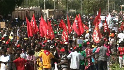 Militar de Burkina Faso assume como presidente