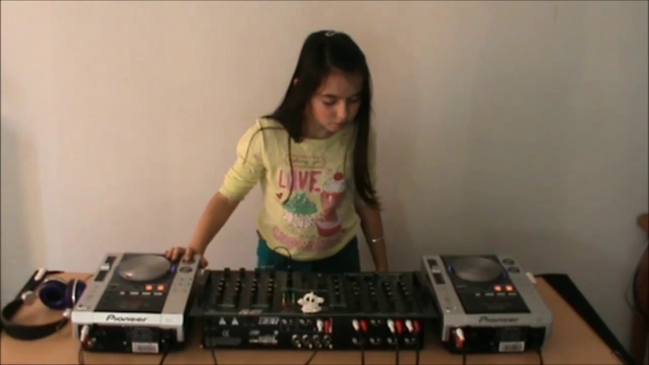 Dj Eva mix entre Kiesza et Black M