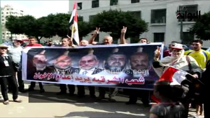 أهالى الشرقية من "التحرير": الجيش المصرى رجال.. والإخوان نسوان