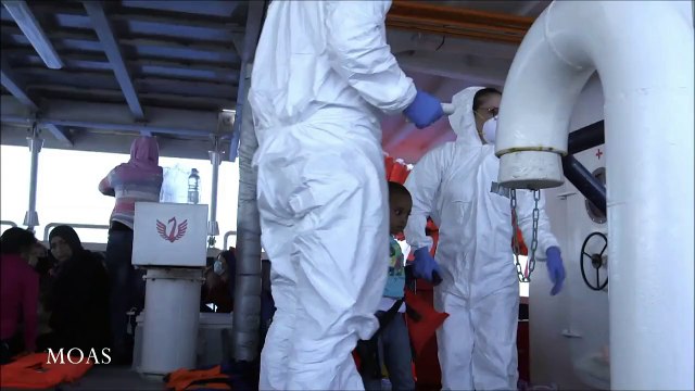 Itália termina operação para salvar imigrantes