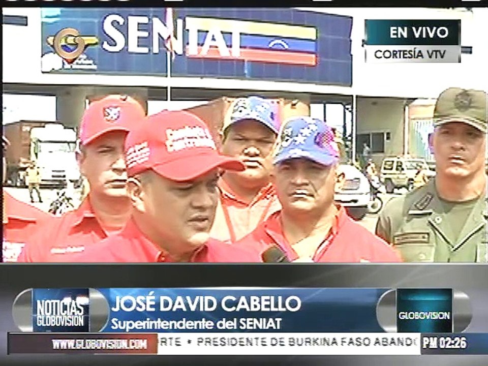 Inspeccionan llegada de contenedores con productos navideños