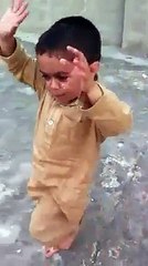 dwarf kid dancing for his leader imran khan tehreeqe insaaf PTI