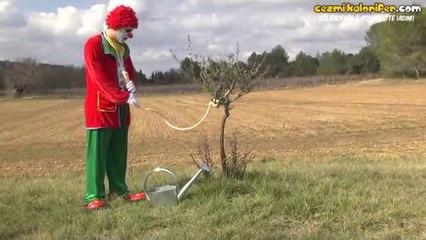 Palyoço Kılığındaki Rémi Gaillard İle Milleti Trollemece