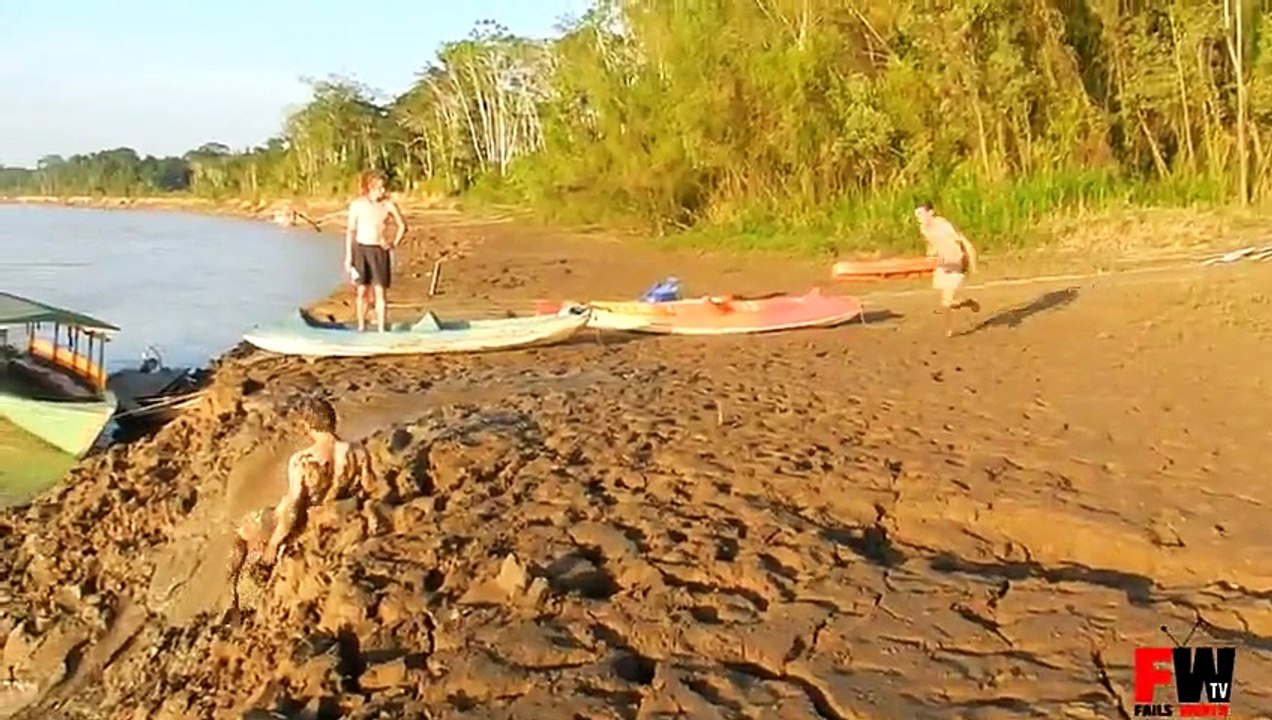 [+18 ~ Sexy Funny Girl]Sliding In the lake Fail - Fails World